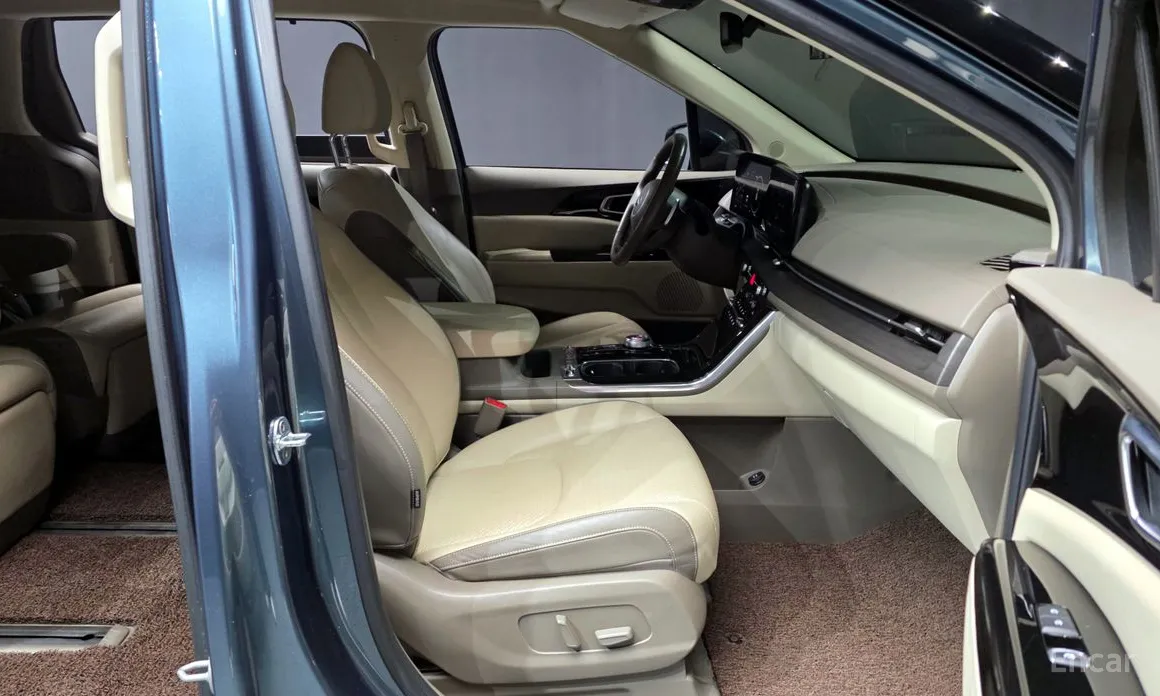 Фото 11 - Kia Carnival