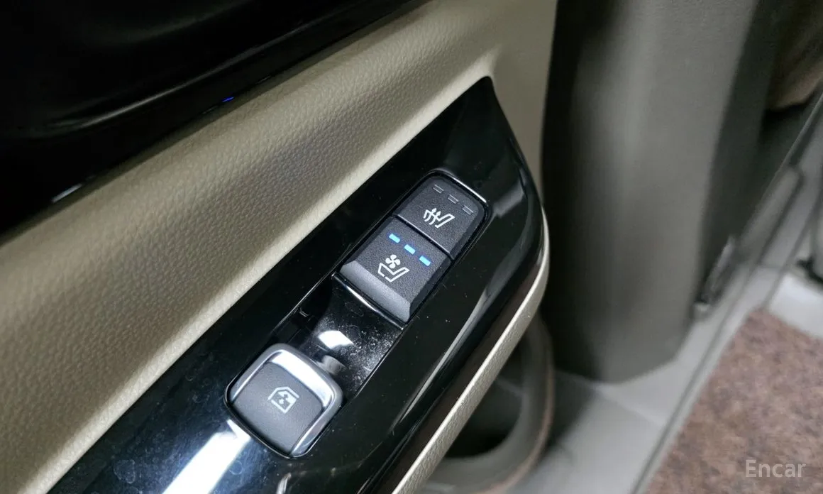 Фото 19 - Kia Carnival