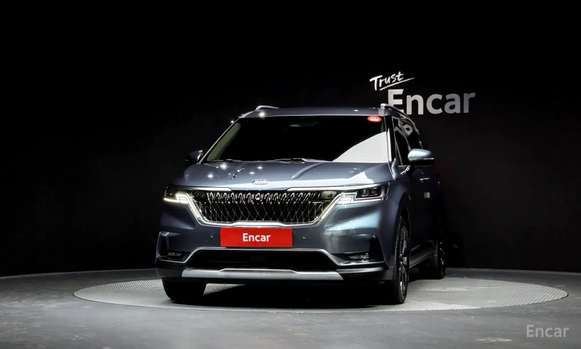 Фото 3 - Kia Carnival