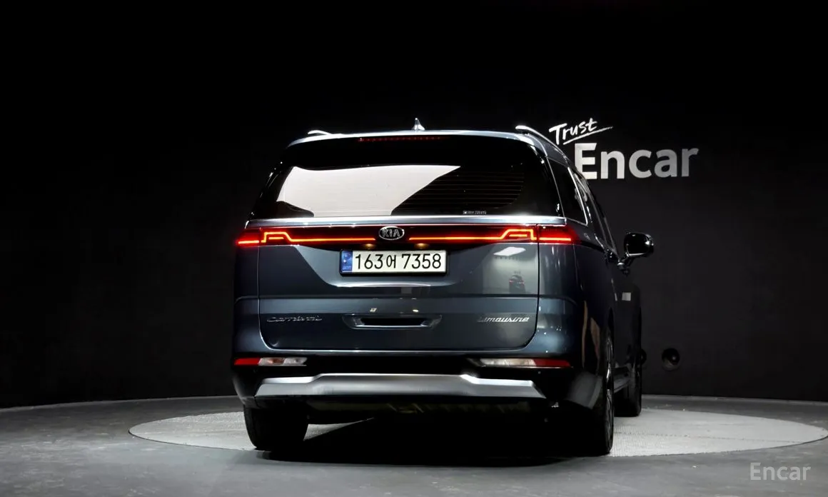 Фото 4 - Kia Carnival