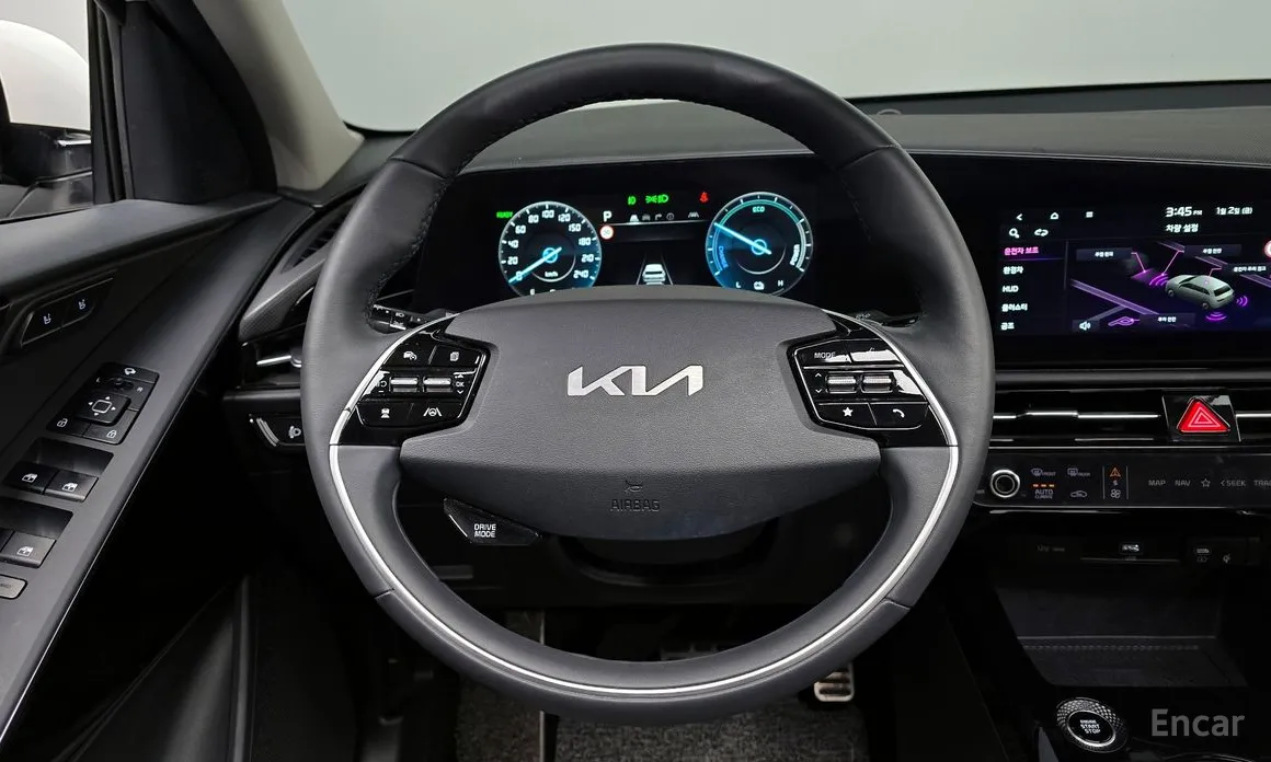 Фото 13 - Kia Niro