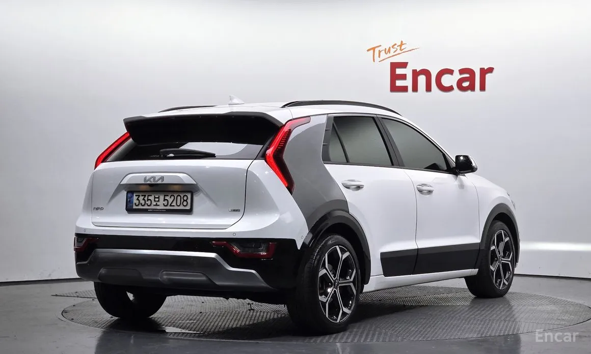 Фото 2 - Kia Niro