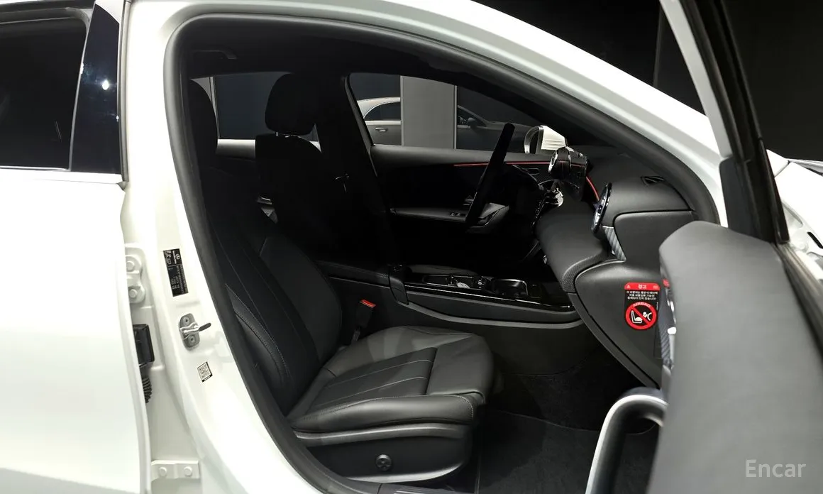 Фото 10 - Mercedes-Benz A-Class