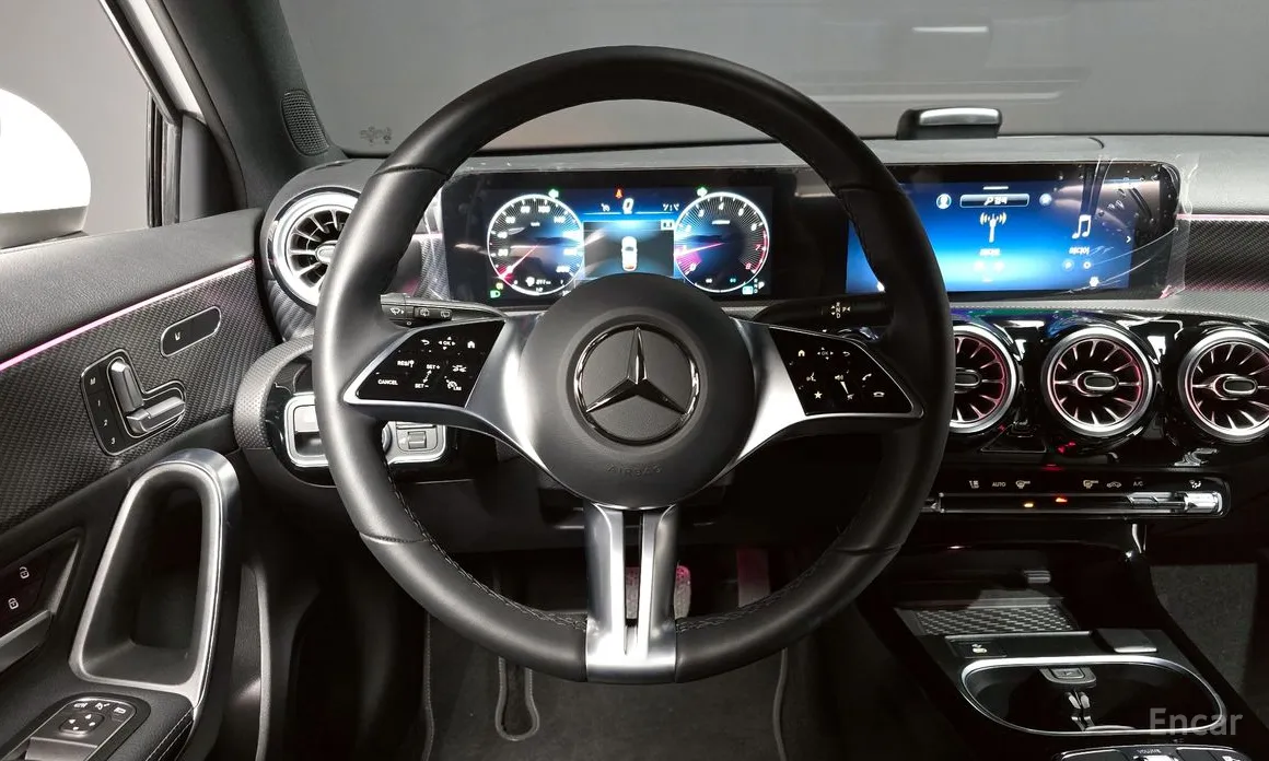 Фото 13 - Mercedes-Benz A-Class