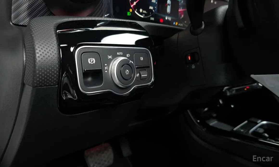 Фото 17 - Mercedes-Benz A-Class