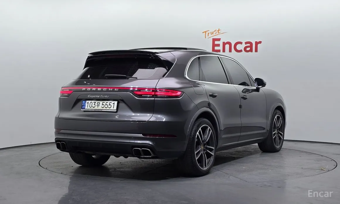 Фото 2 - Porsche Cayenne