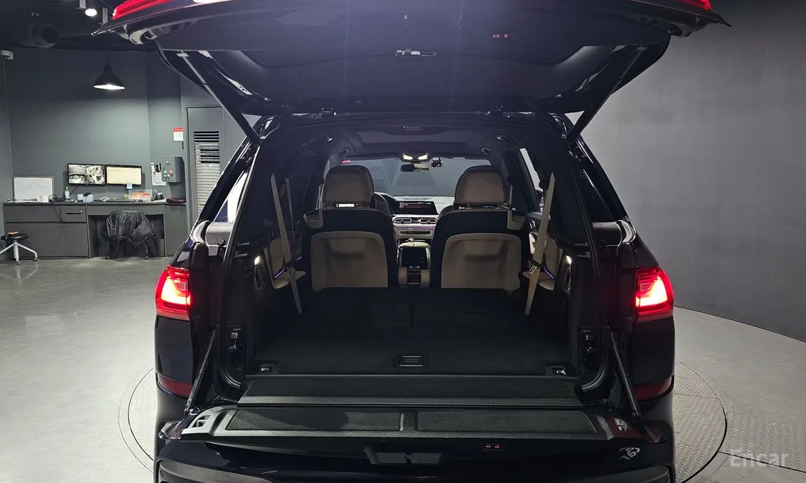 Фото 20 - BMW X7