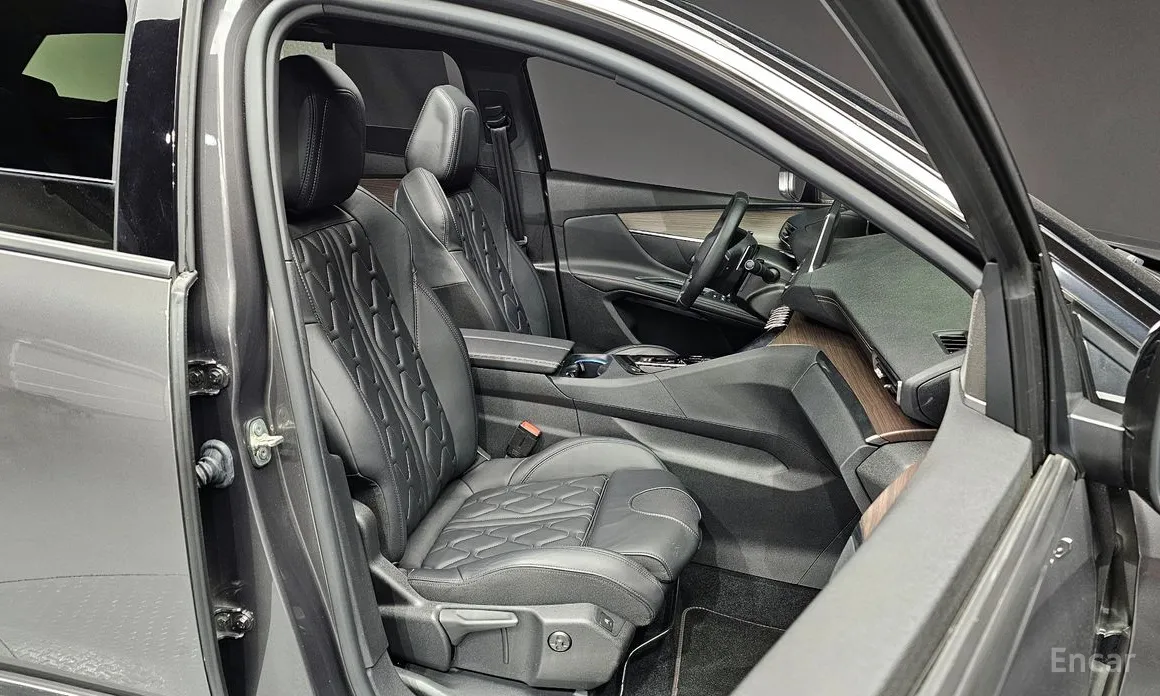 Фото 12 - Peugeot 5008