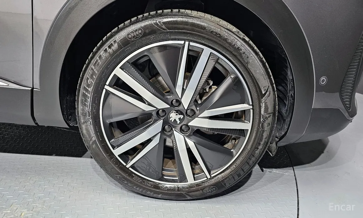 Фото 5 - Peugeot 5008