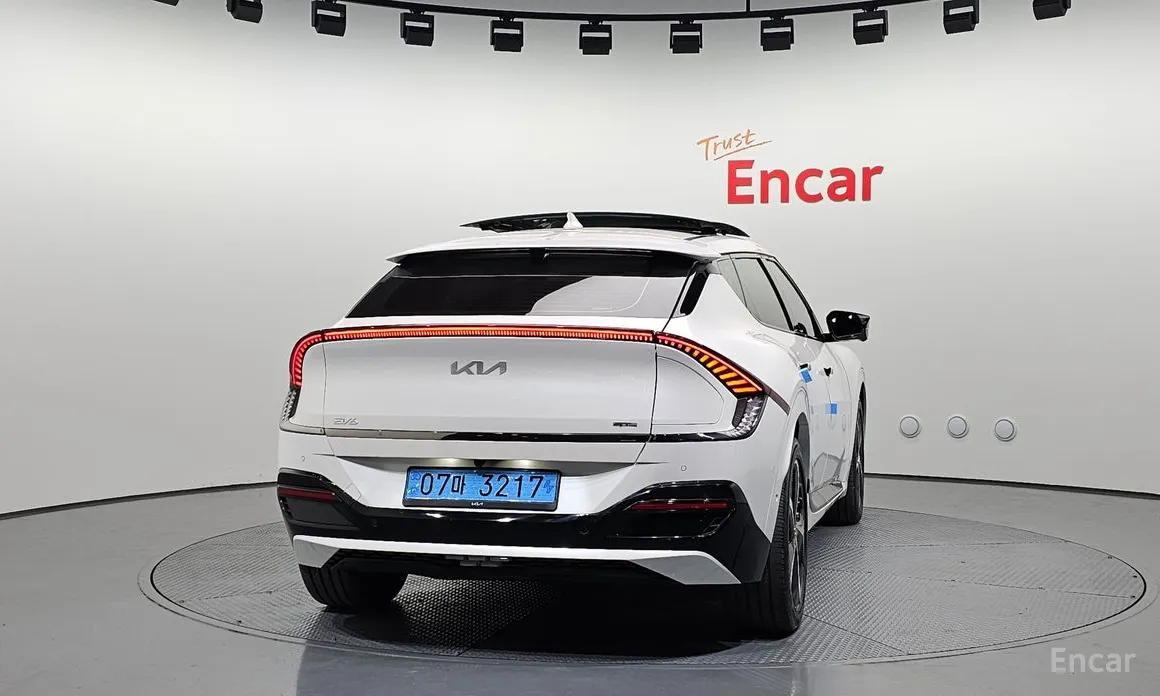 Фото 4 - Kia EV6