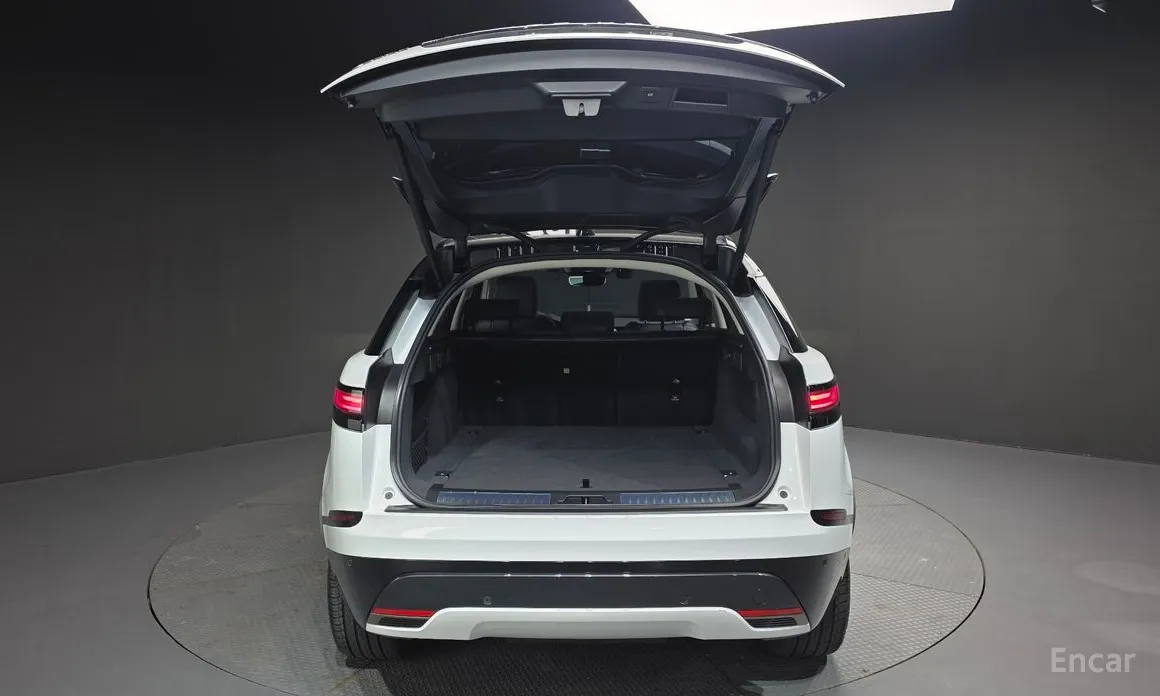 Фото 20 - Land Rover Range Rover Velar