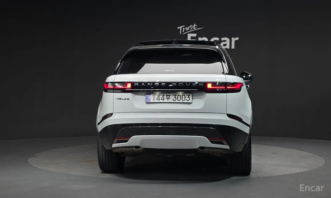 Фото 4 - Land Rover Range Rover Velar