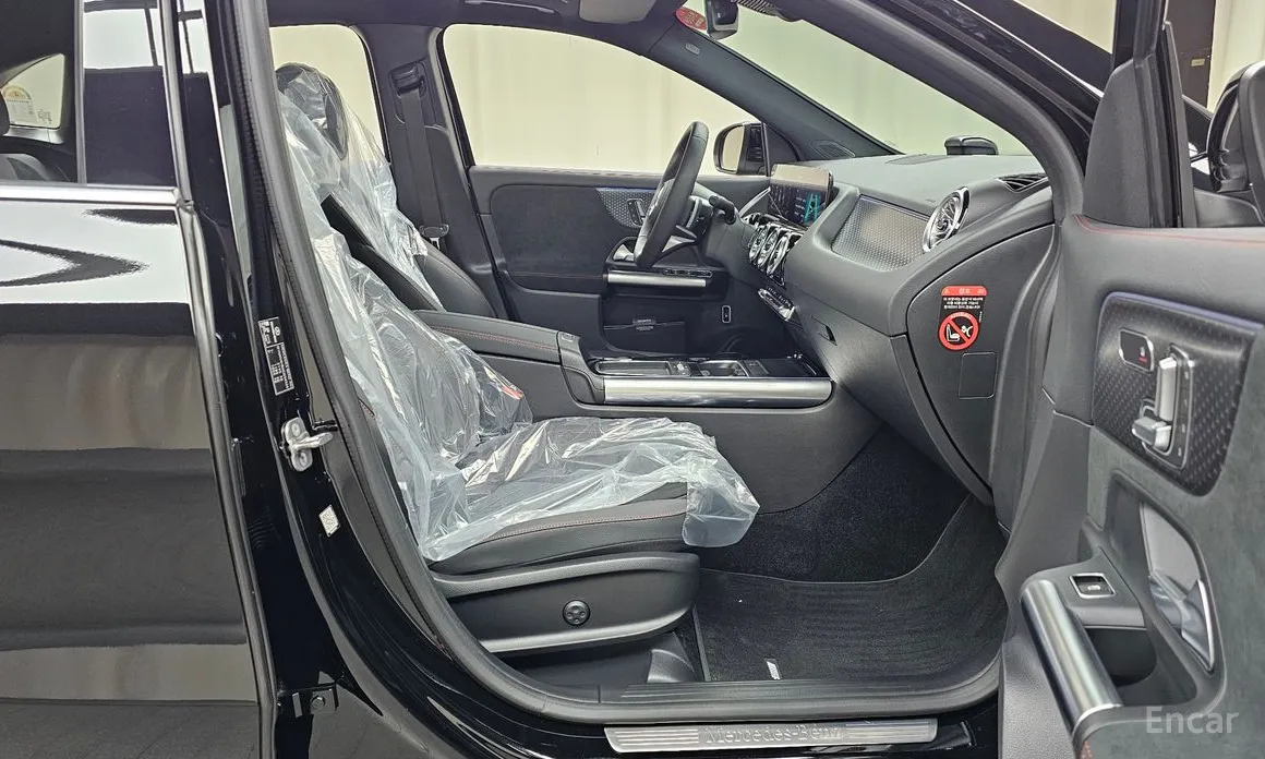 Фото 11 - Mercedes-Benz GLA-Class