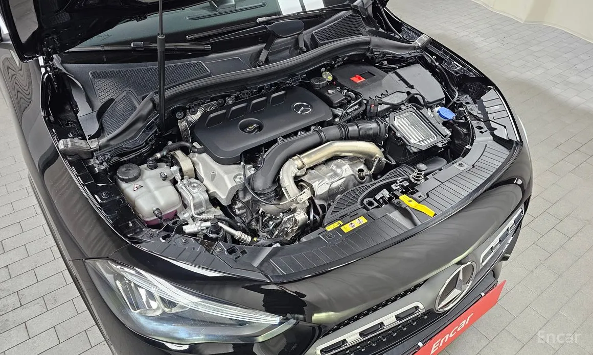 Фото 6 - Mercedes-Benz GLA-Class