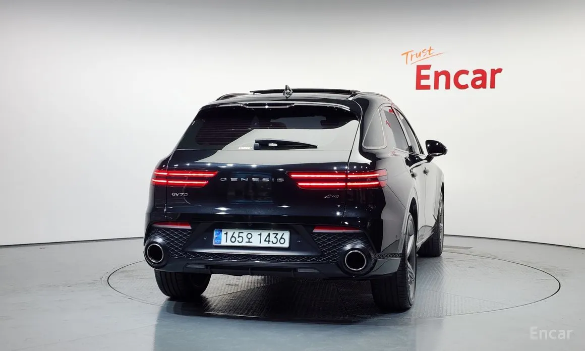 Photo 4 - Genesis GV70