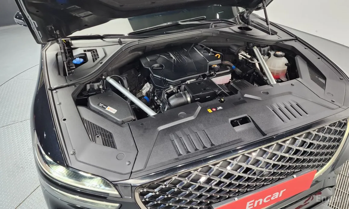 Photo 6 - Genesis GV70