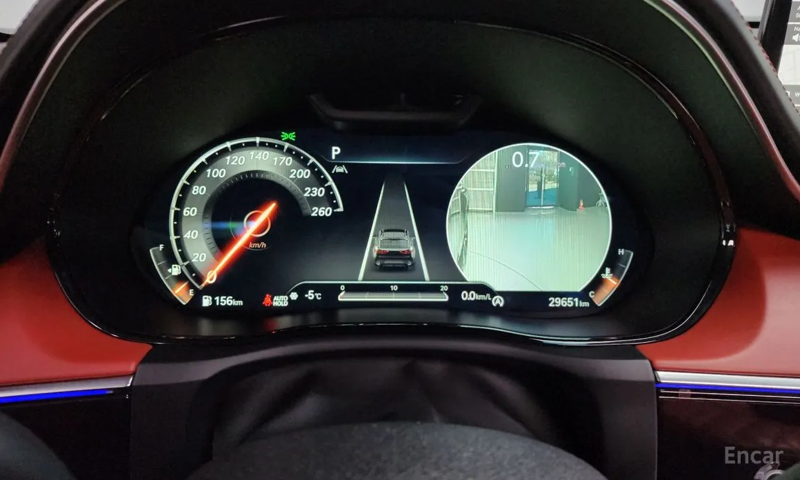 Photo 8 - Genesis GV70