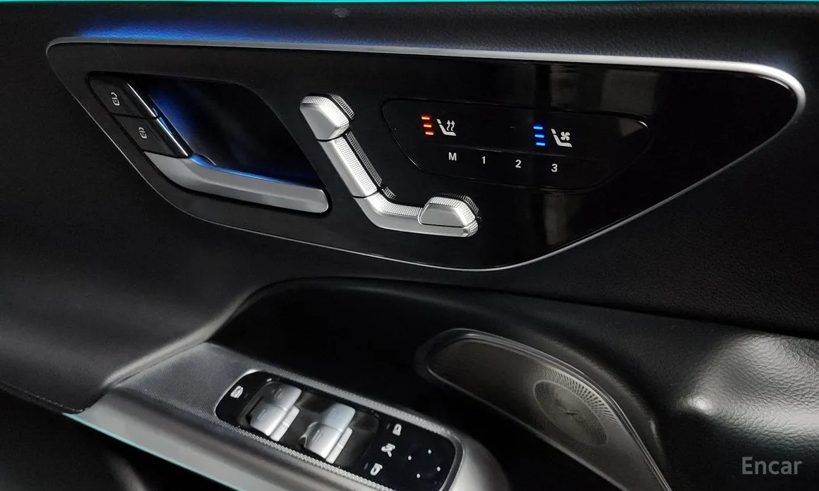 Фото 18 - Mercedes-Benz E-Class