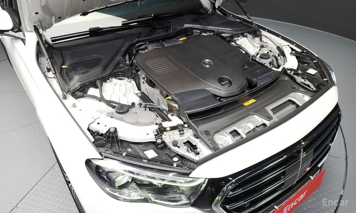 Фото 6 - Mercedes-Benz E-Class