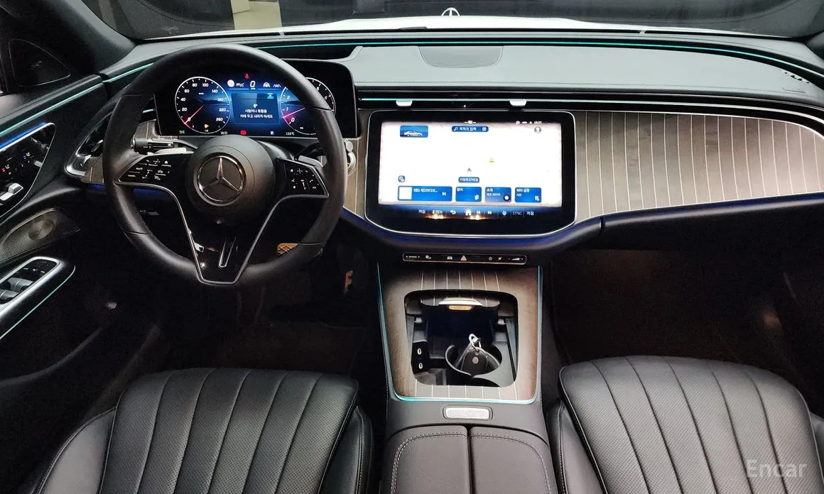 Фото 7 - Mercedes-Benz E-Class