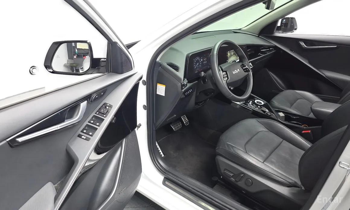Фото 11 - Kia Niro