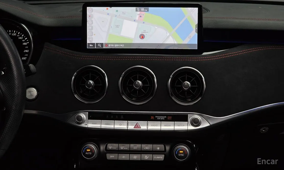 Фото 14 - Kia Stinger