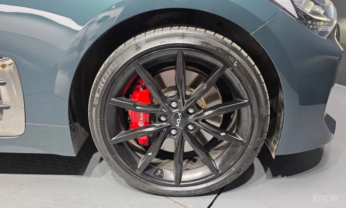 Фото 5 - Kia Stinger