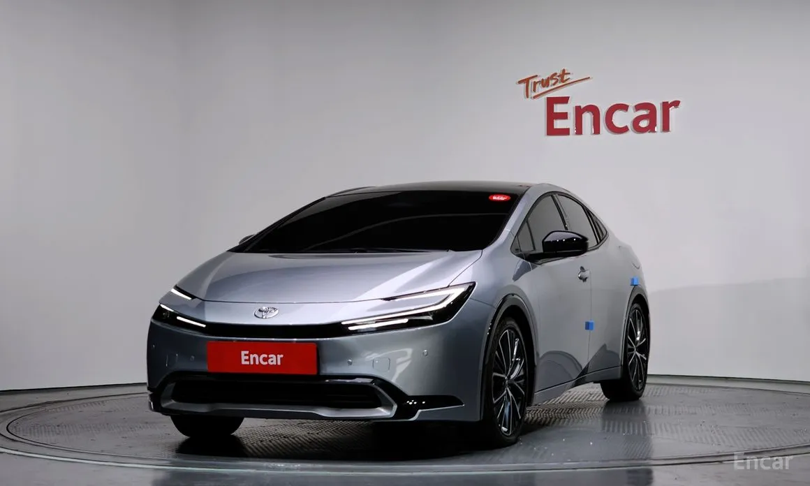 Фото 1 - Toyota Prius