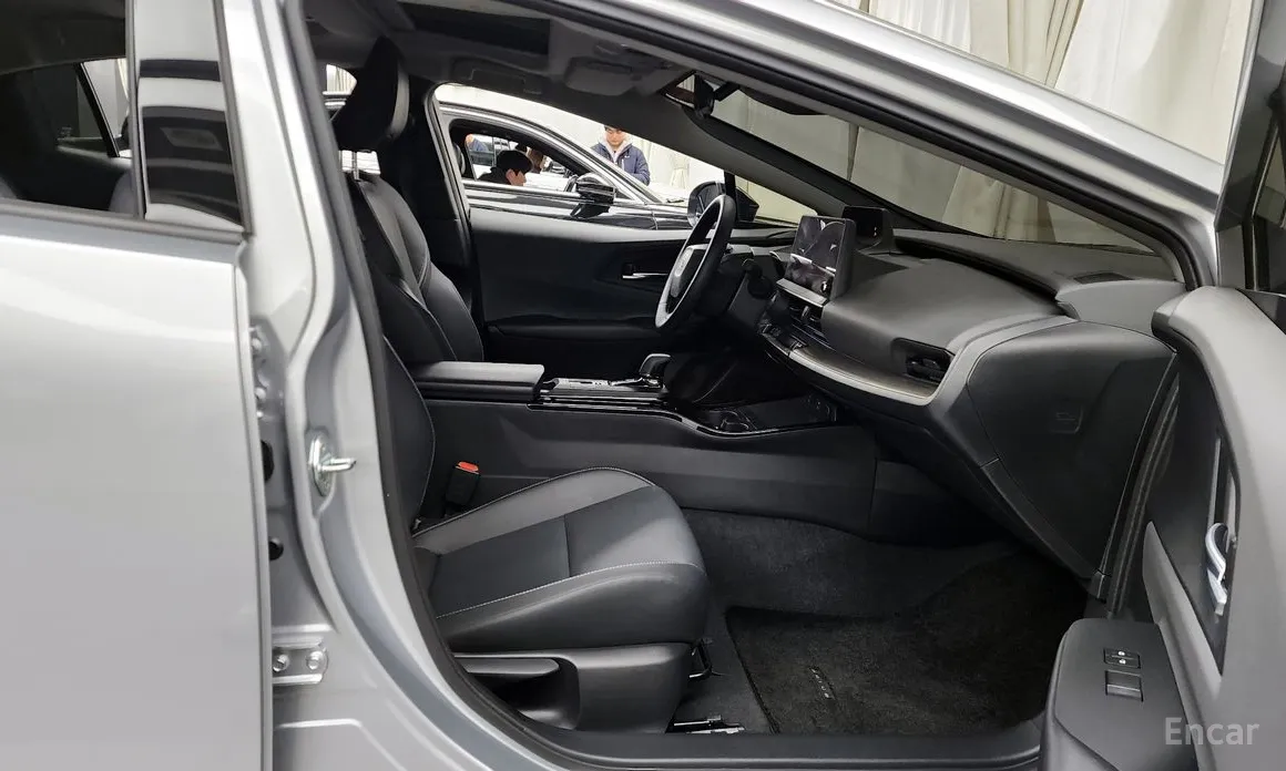 Фото 11 - Toyota Prius