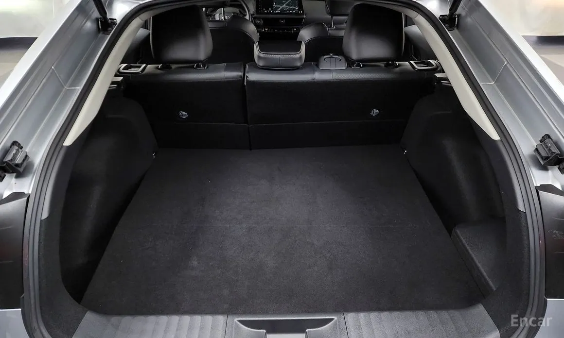 Фото 20 - Toyota Prius