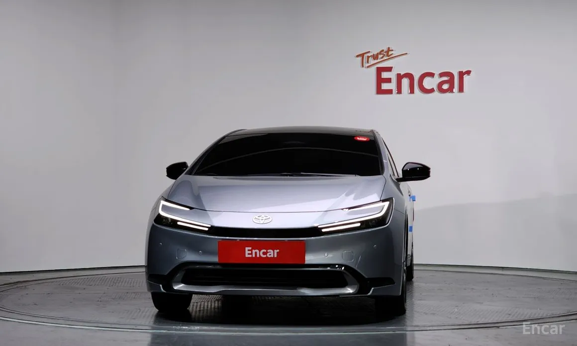 Фото 3 - Toyota Prius