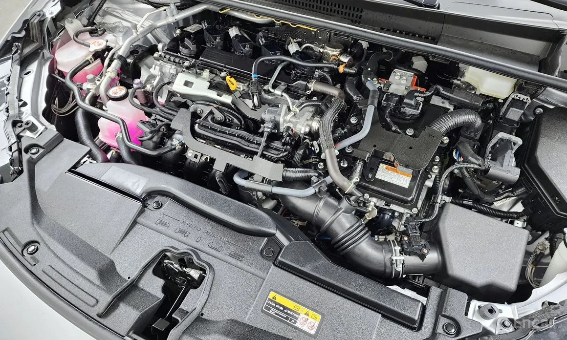 Фото 6 - Toyota Prius