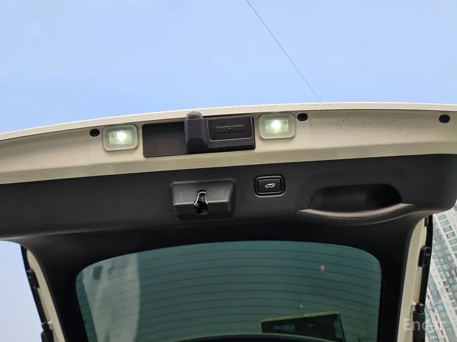 Фото 7 - Kia EV6