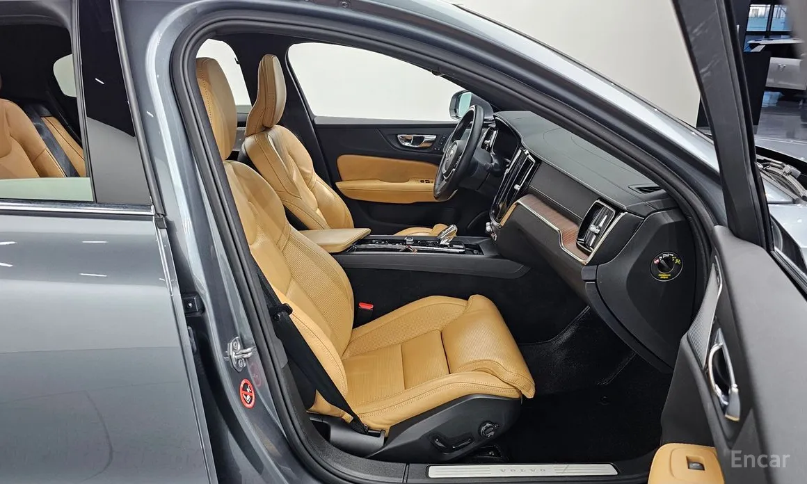 Фото 10 - Volvo S60