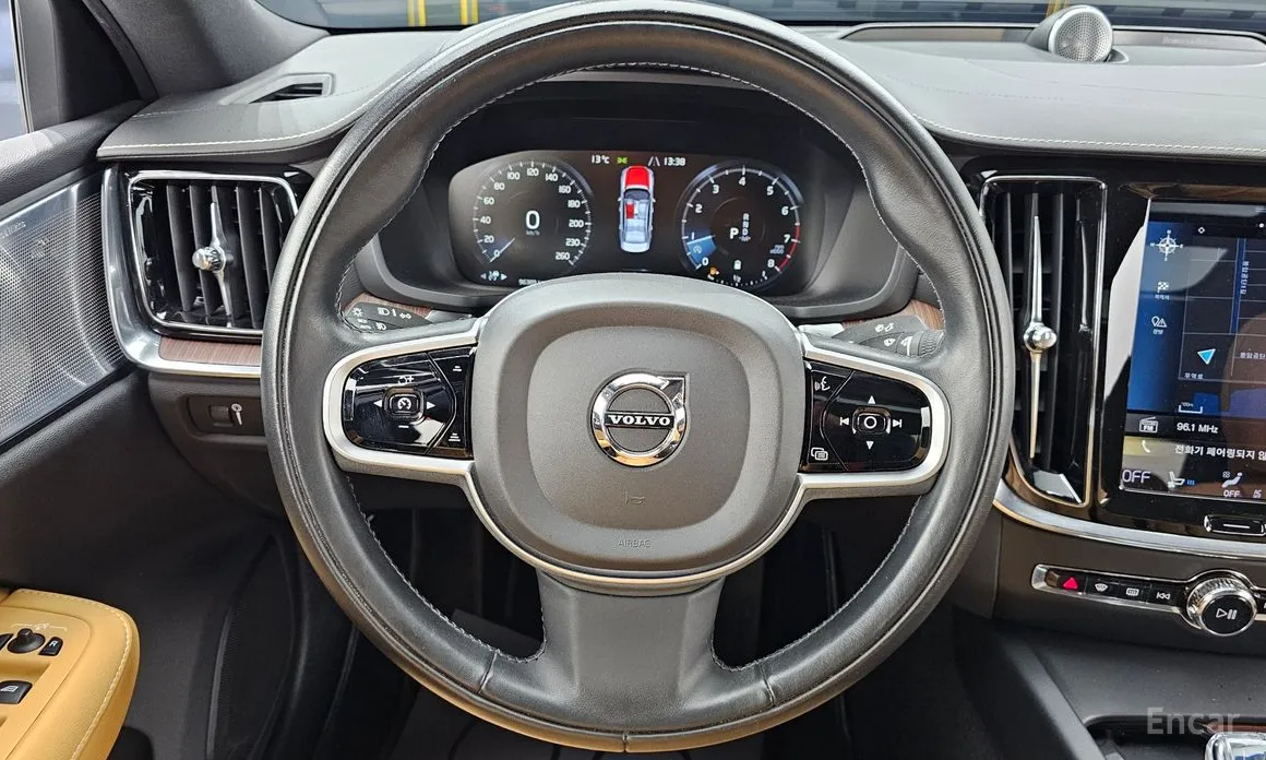 Фото 13 - Volvo S60