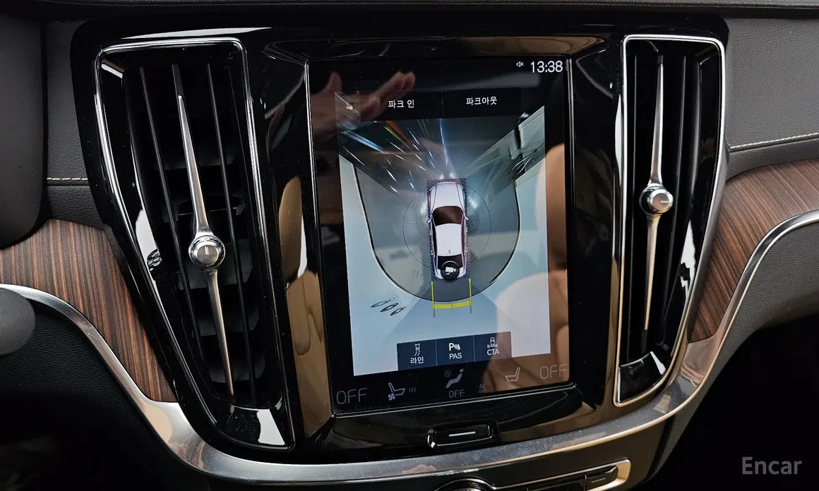 Фото 15 - Volvo S60