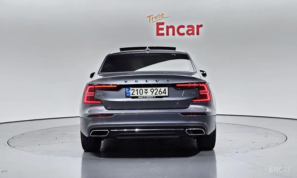 Фото 4 - Volvo S60