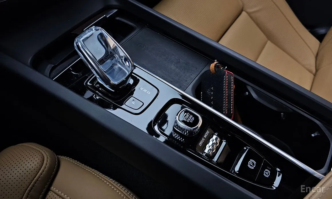 Фото 9 - Volvo S60