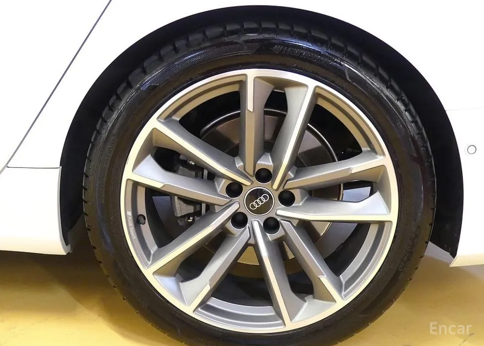 Фото 9 - Audi A7