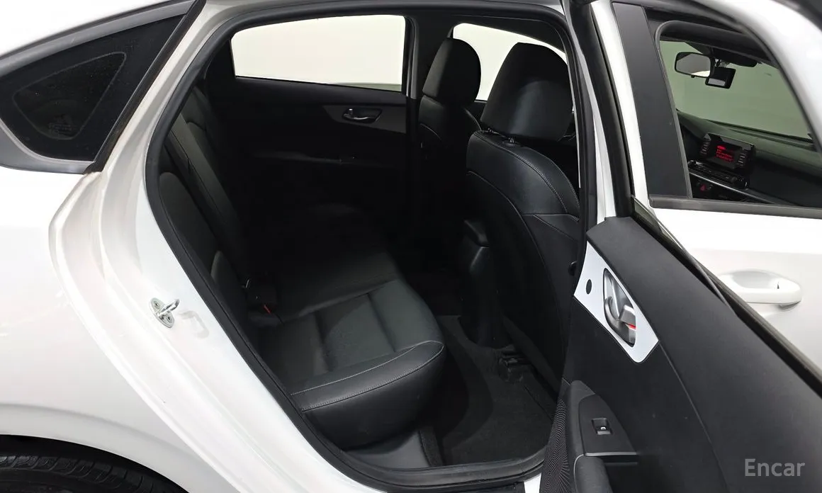 Фото 12 - Kia K3