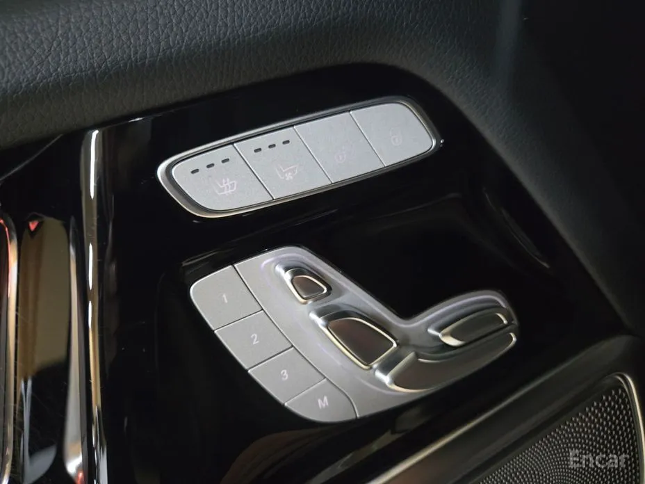 Фото 7 - Mercedes-Benz G-Class