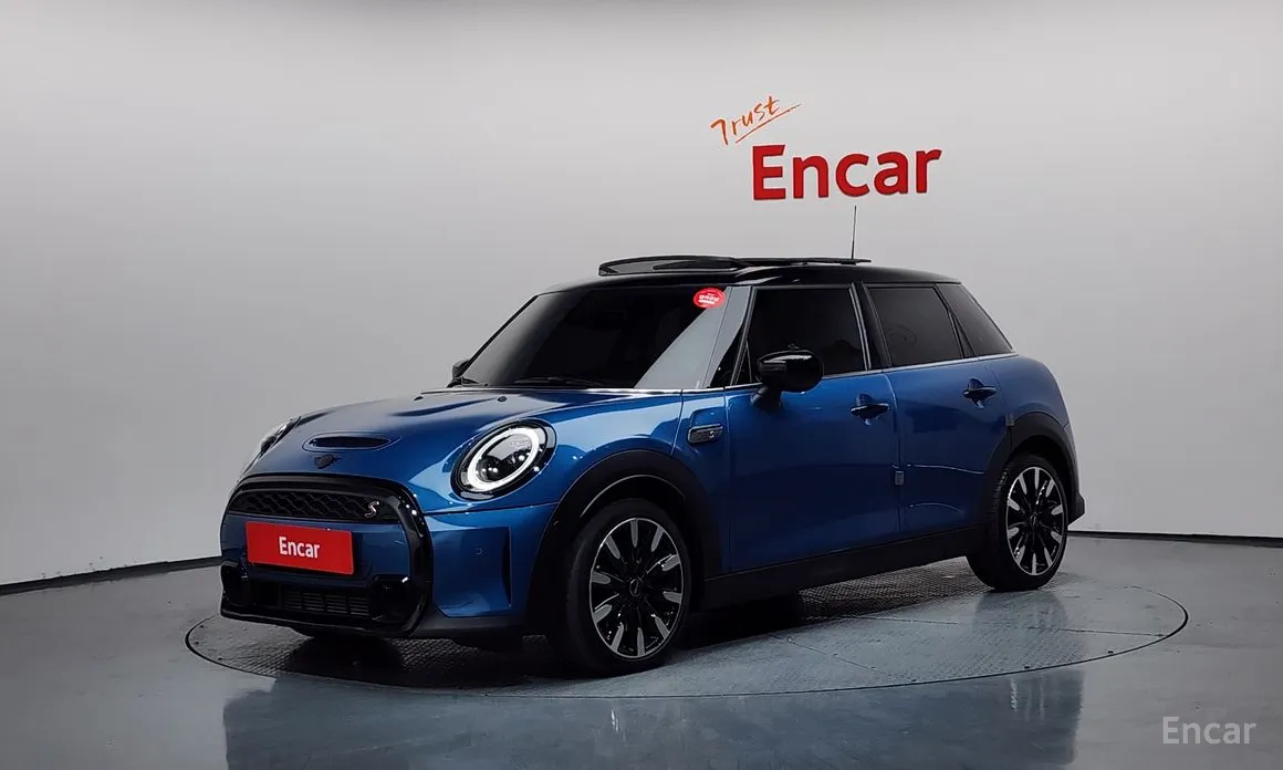 Фото 1 - Mini Cooper
