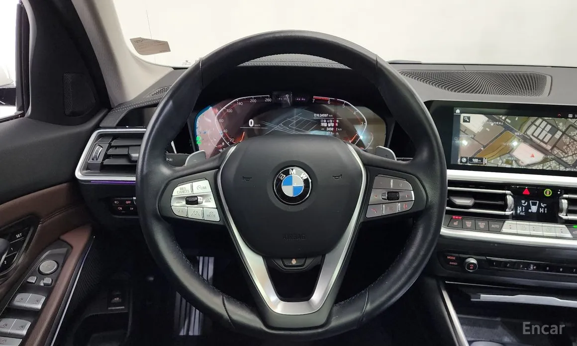 Photo 13 - BMW 3 Series