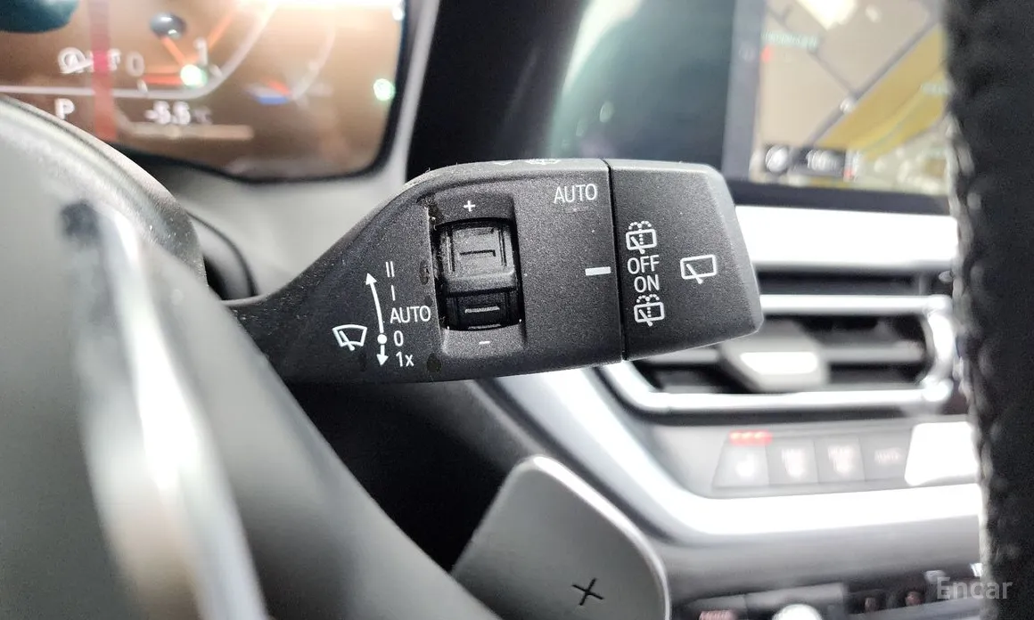 Photo 14 - BMW 3 Series