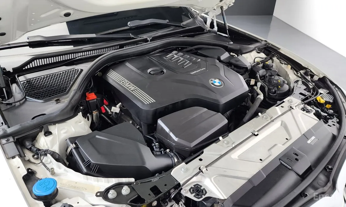 Photo 6 - BMW 3 Series