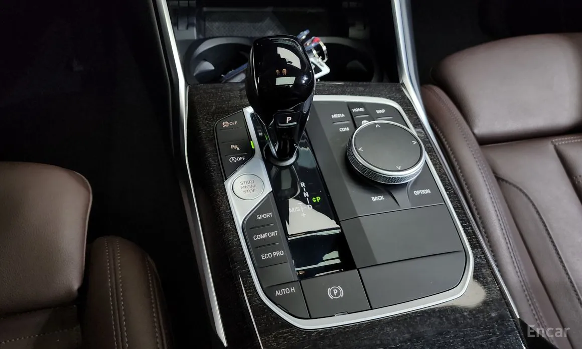 Photo 9 - BMW 3 Series