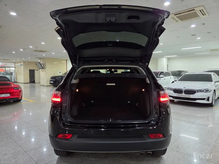 Фото 19 - Jeep Compass