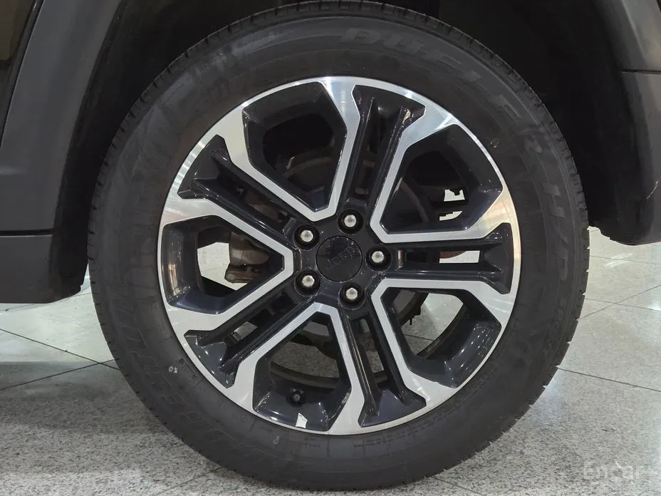 Фото 20 - Jeep Compass