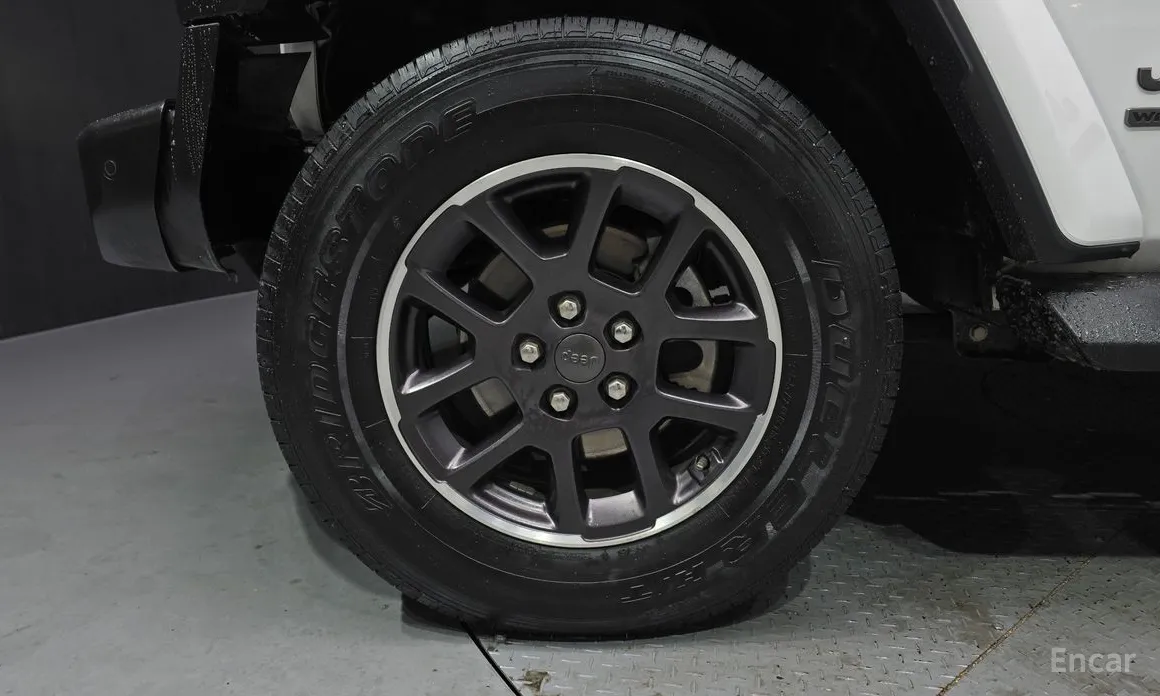 Фото 5 - Jeep Wrangler