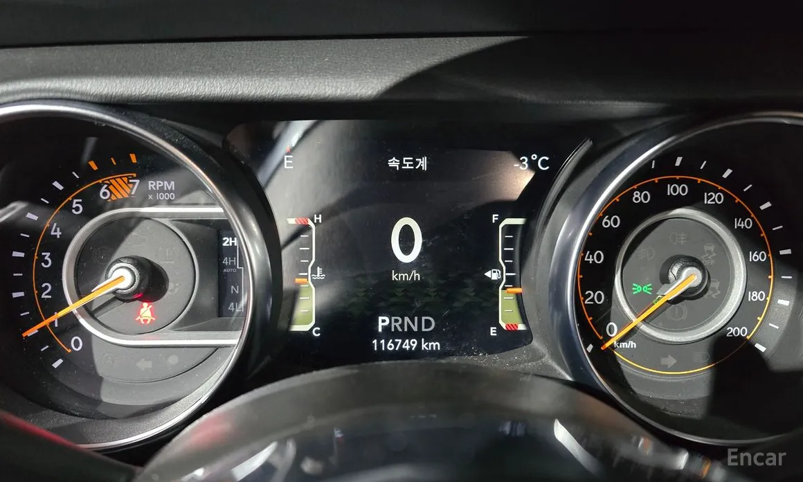 Фото 8 - Jeep Wrangler